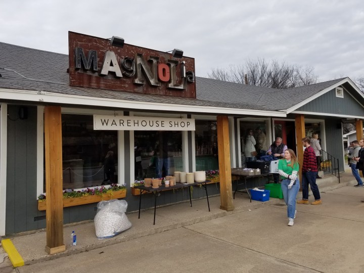 Guest Post: Magnolia Magic in December // Waco,&nbsp;TX